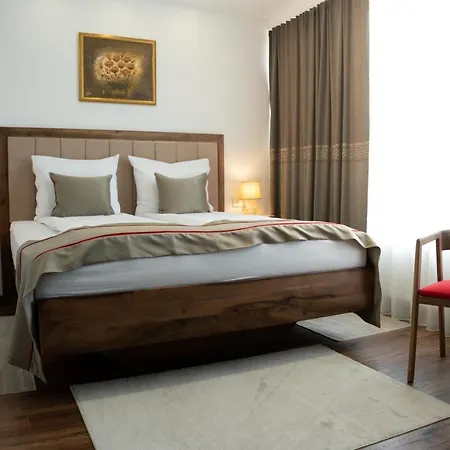 Edemus - & Restaurant Aparthotel Maglaj
