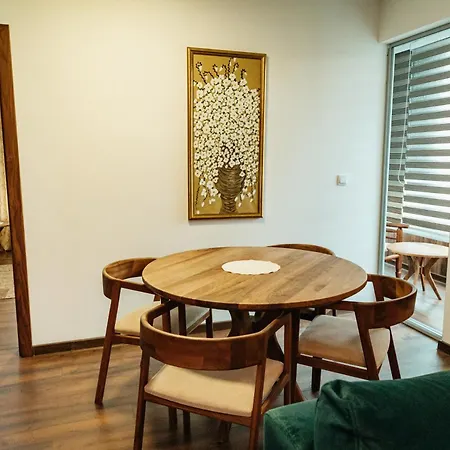 Edemus - & Restaurant מלון דירות