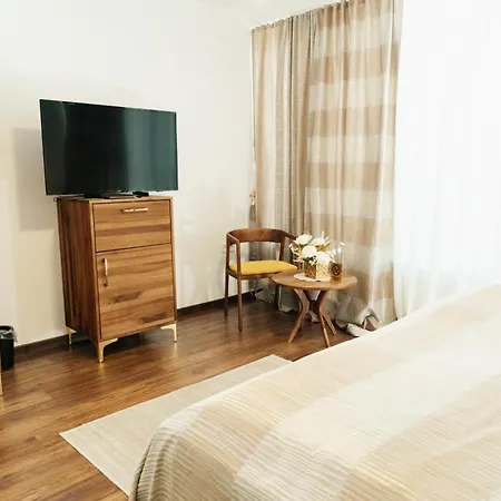 Edemus - & Restaurant Aparthotel 3*