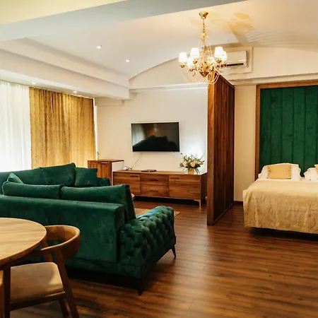 מלון דירות Edemus - & Restaurant