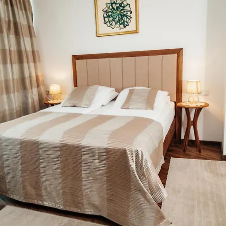 Edemus - & Restaurant Aparthotel